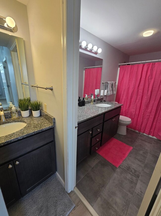 Building Photo - Beautifully renovated TWO-bedroom Condo on...