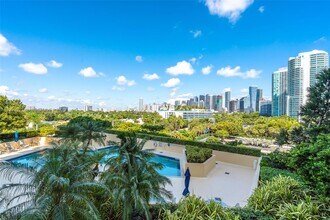 Building Photo - 2475 Brickell Ave