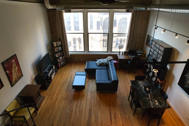 Building Photo - 2000 S Michigan Ave