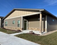 Building Photo - 1161 Claude Rd