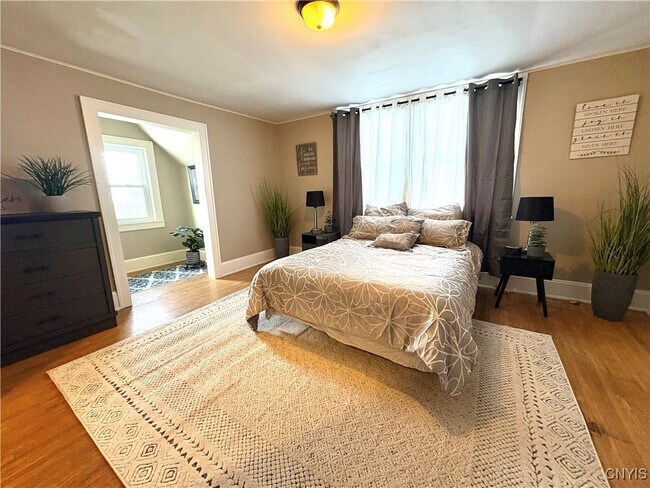 Building Photo - 124 Curtis Pl