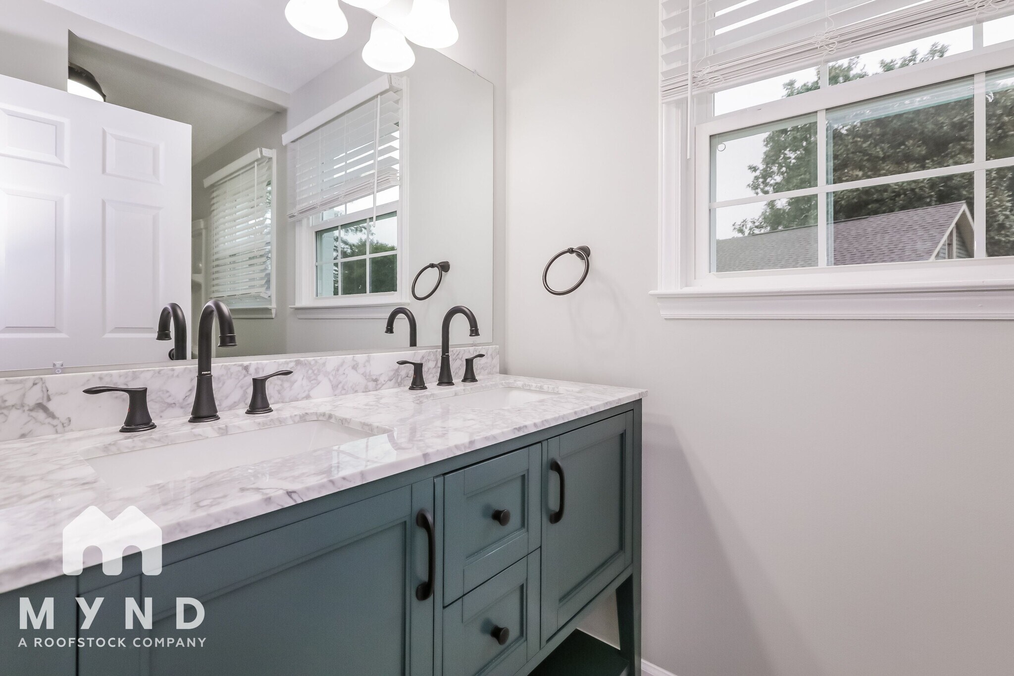 Building Photo - 4217 Heatherstone Dr
