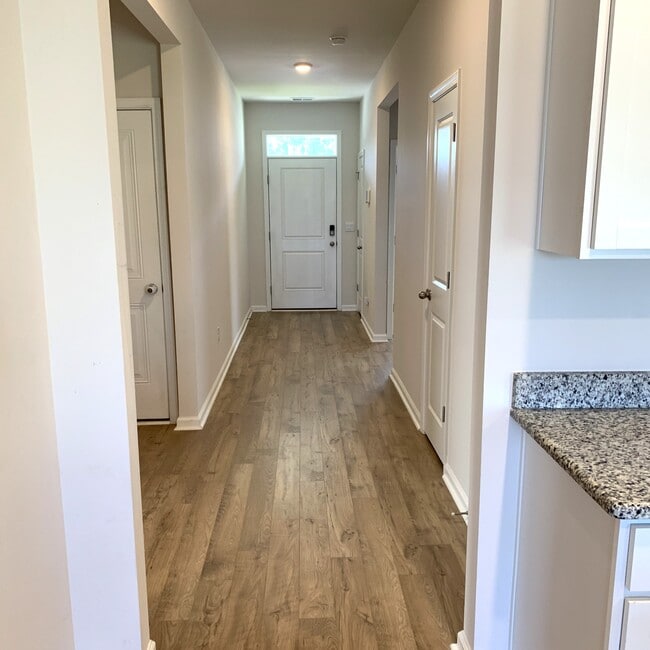 Building Photo - 246 Marauder Dr