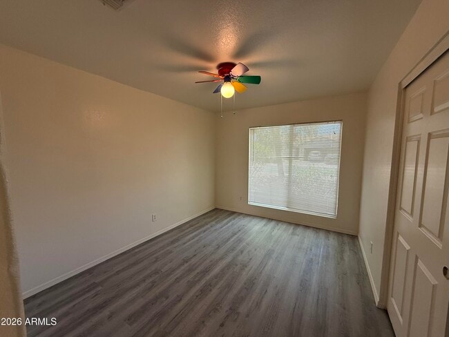 Building Photo - 505 W Sereno Dr