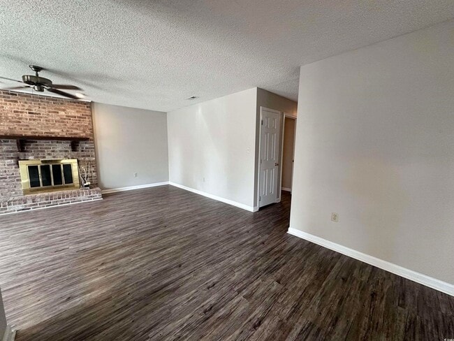 Building Photo - 6536 Valene Ct