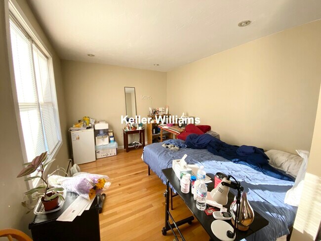 Building Photo - 1440 Tremont St