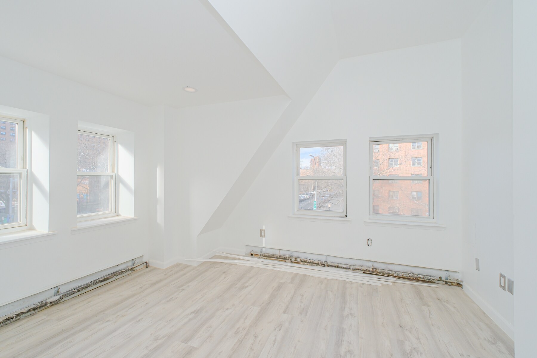 Building Photo - 384 Lafayette Ave