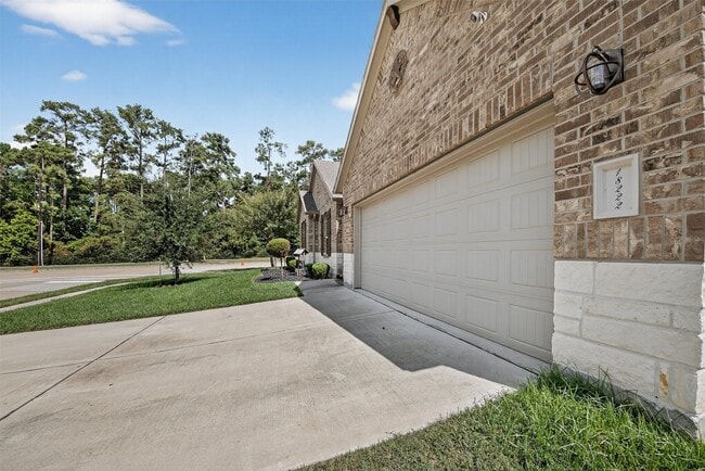 Building Photo - 18222 Humber River Ln