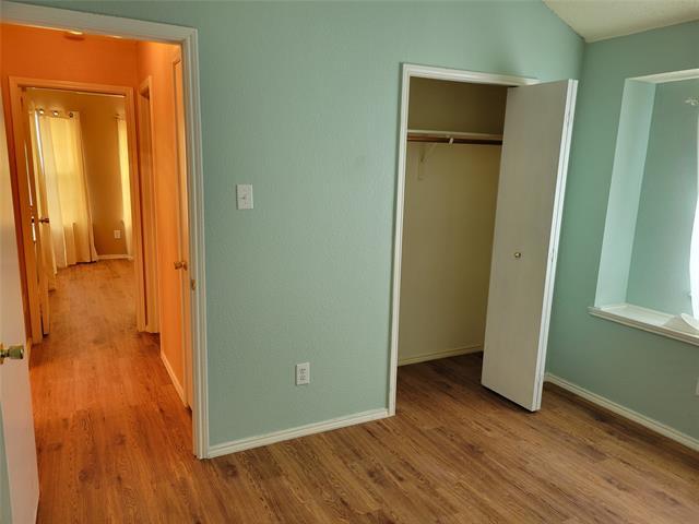 Building Photo - 9220 Nightingale Dr