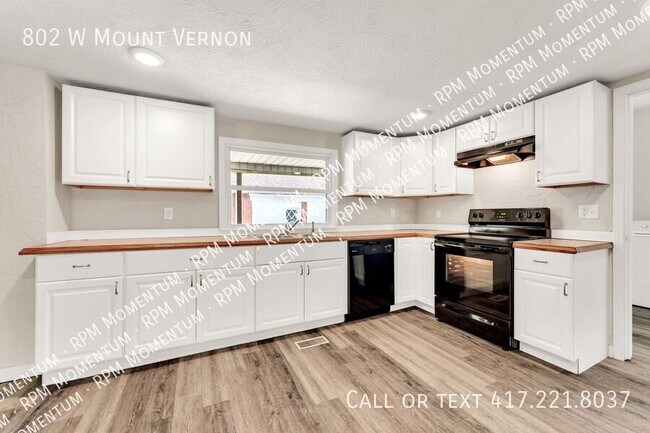 Building Photo - 802 W Mt Vernon St