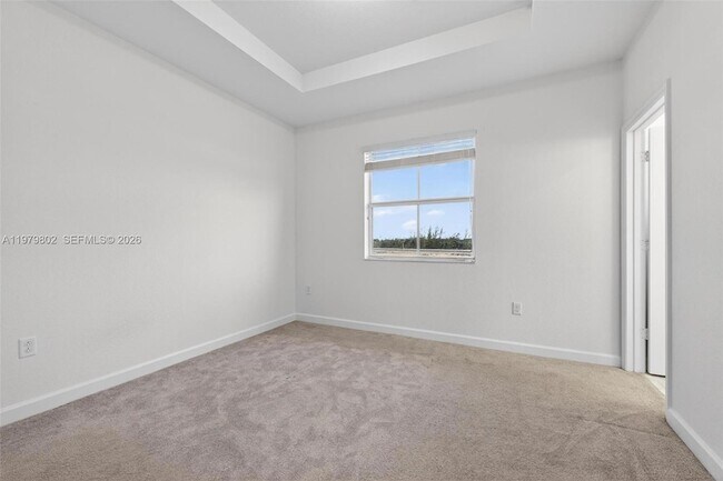 Building Photo - 2650 SE 29th St