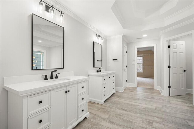 Building Photo - 870 Longstone Landing