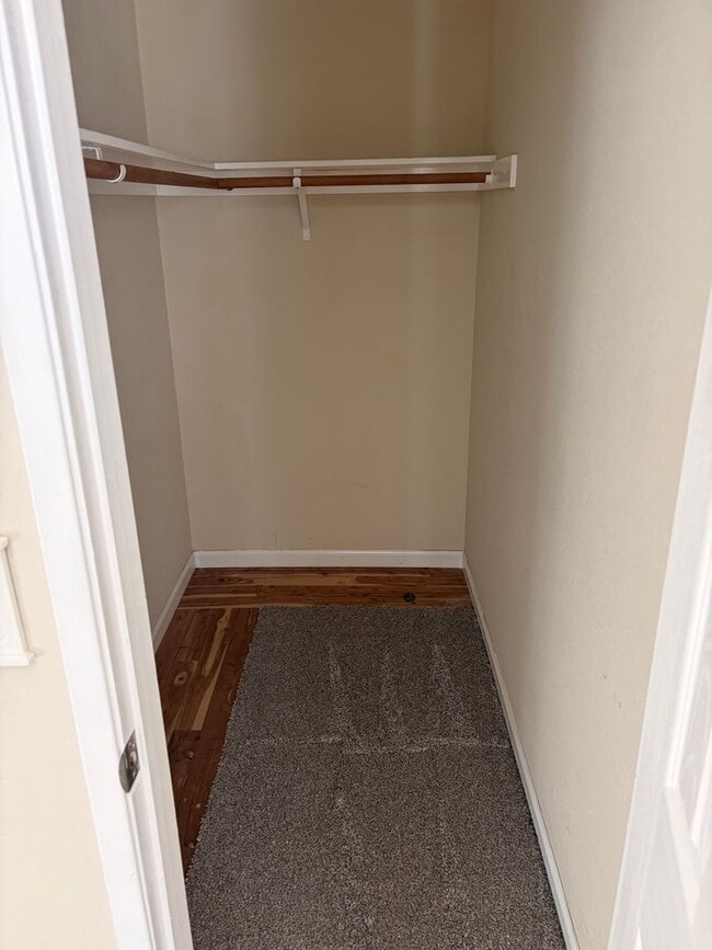 Building Photo - Upgraded 4 bed 2.5 bath home in San Jose. This is a must see!