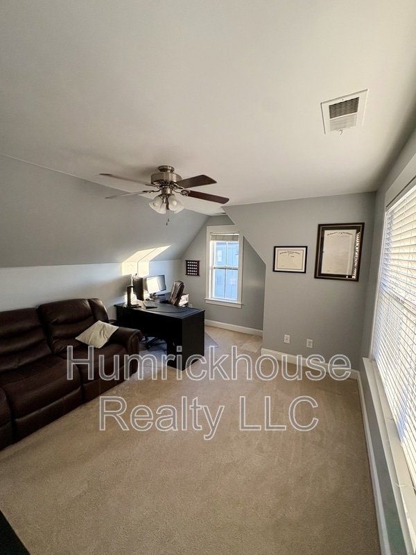 Building Photo - 515 Dubois Court