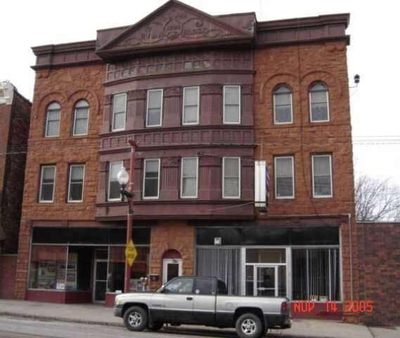 Building Photo - 305-307 6th St