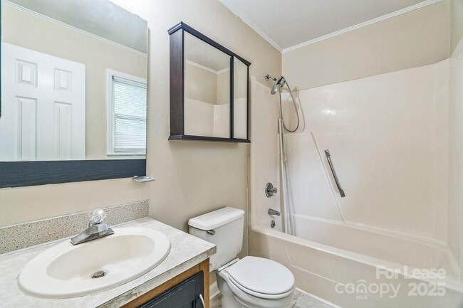 Building Photo - 2301 Wishbone Dr
