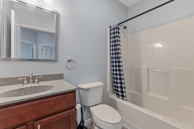 Building Photo - 2419 Destiny Ct E