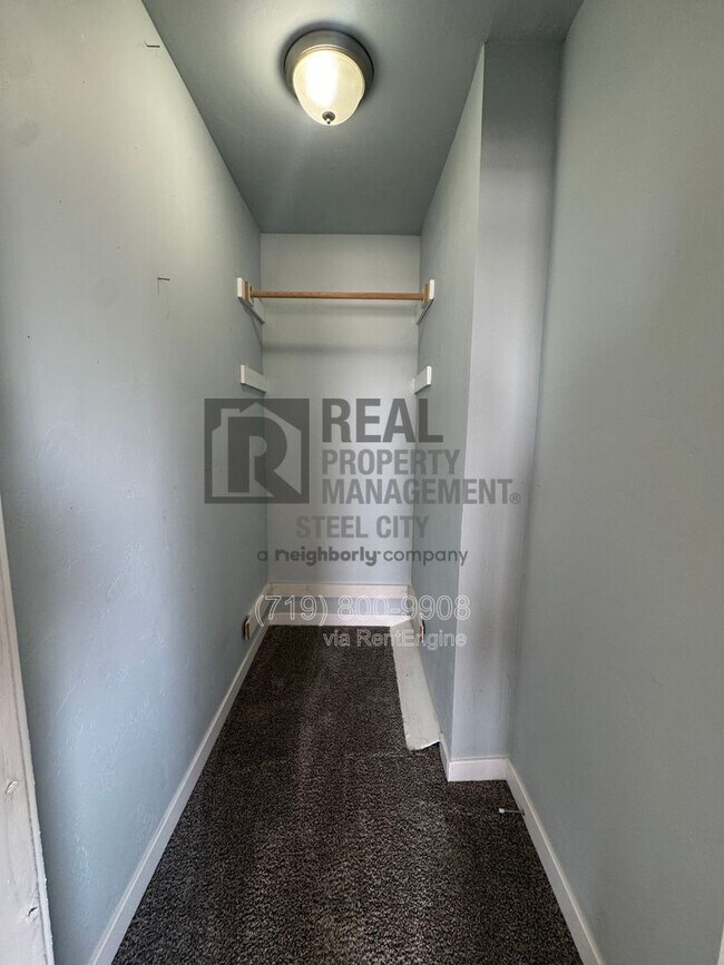 Building Photo - 2619 7th Ave