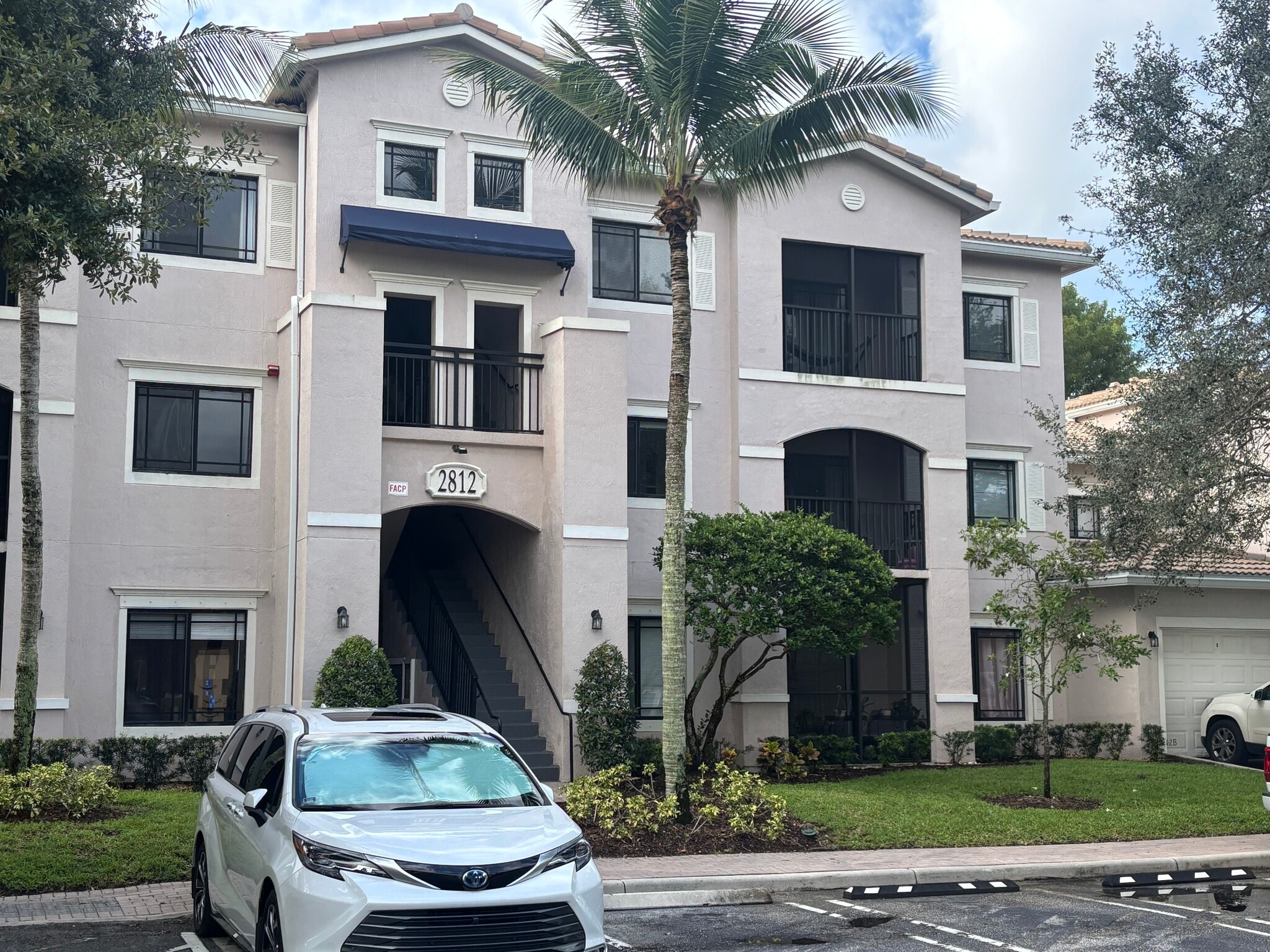 Building Photo - 2807 Veronia Dr