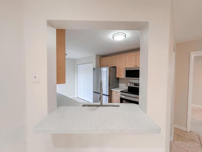 Building Photo - 1901 SW McAllister Ln