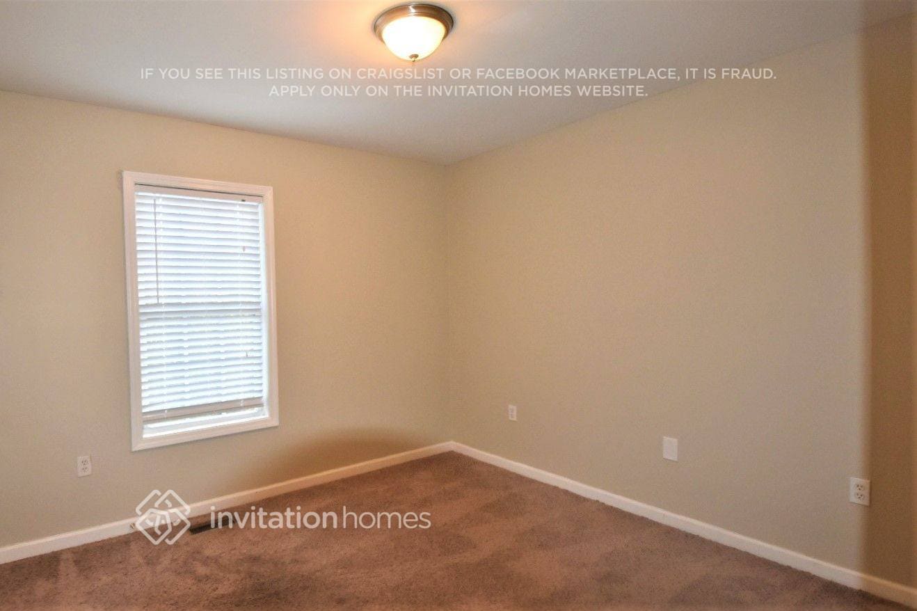 Building Photo - 9455 Pebble Creek Ct