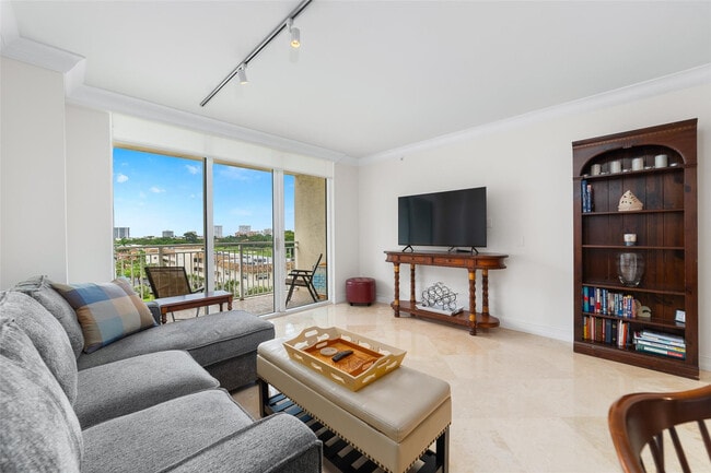 Building Photo - 99 SE Mizner Blvd