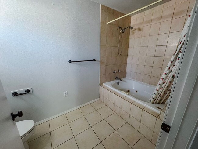 Building Photo - 3021 Del Sur