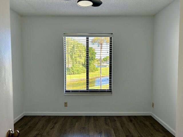 Building Photo - 1006 Green Pine Blvd