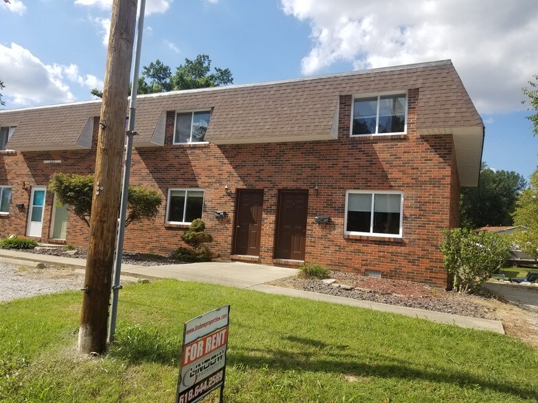 Primary Photo - 405 W Collinsville Rd