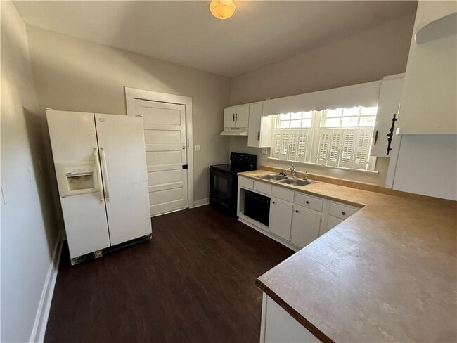 Building Photo - 125 Garnett Ave