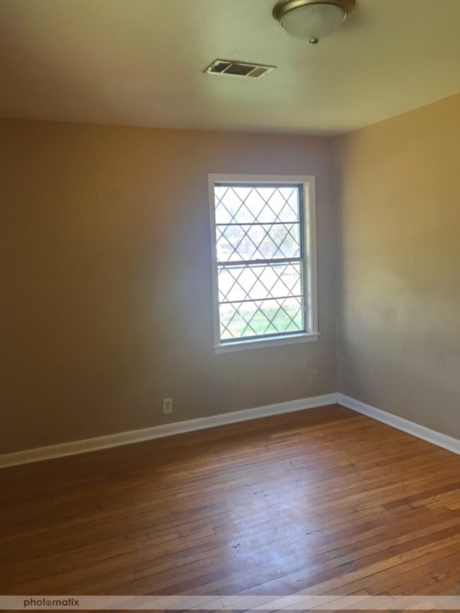 Building Photo - 3101 7th Ave N