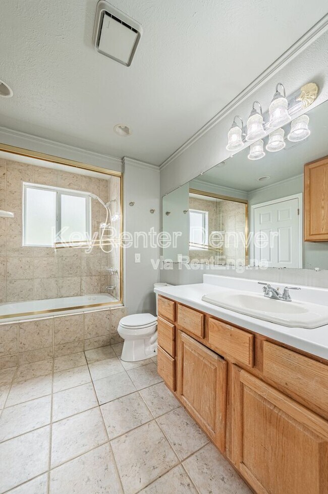 Building Photo - 4560 Eureka Ct