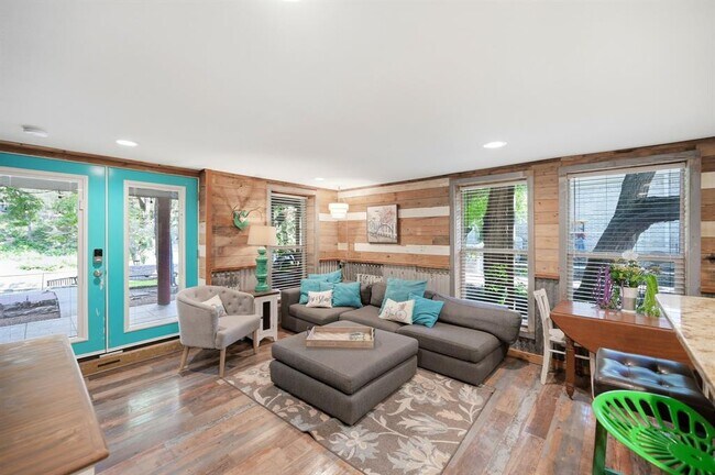 Building Photo - 82 Guada Coma Dr