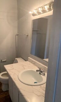 Building Photo - 3 Bedroom Home For Experienced Contractor ...