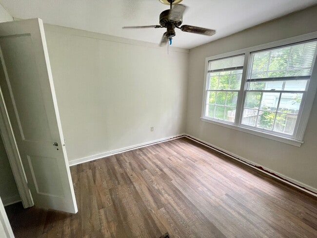 Building Photo - 2/1 Available for Rent in Canton!