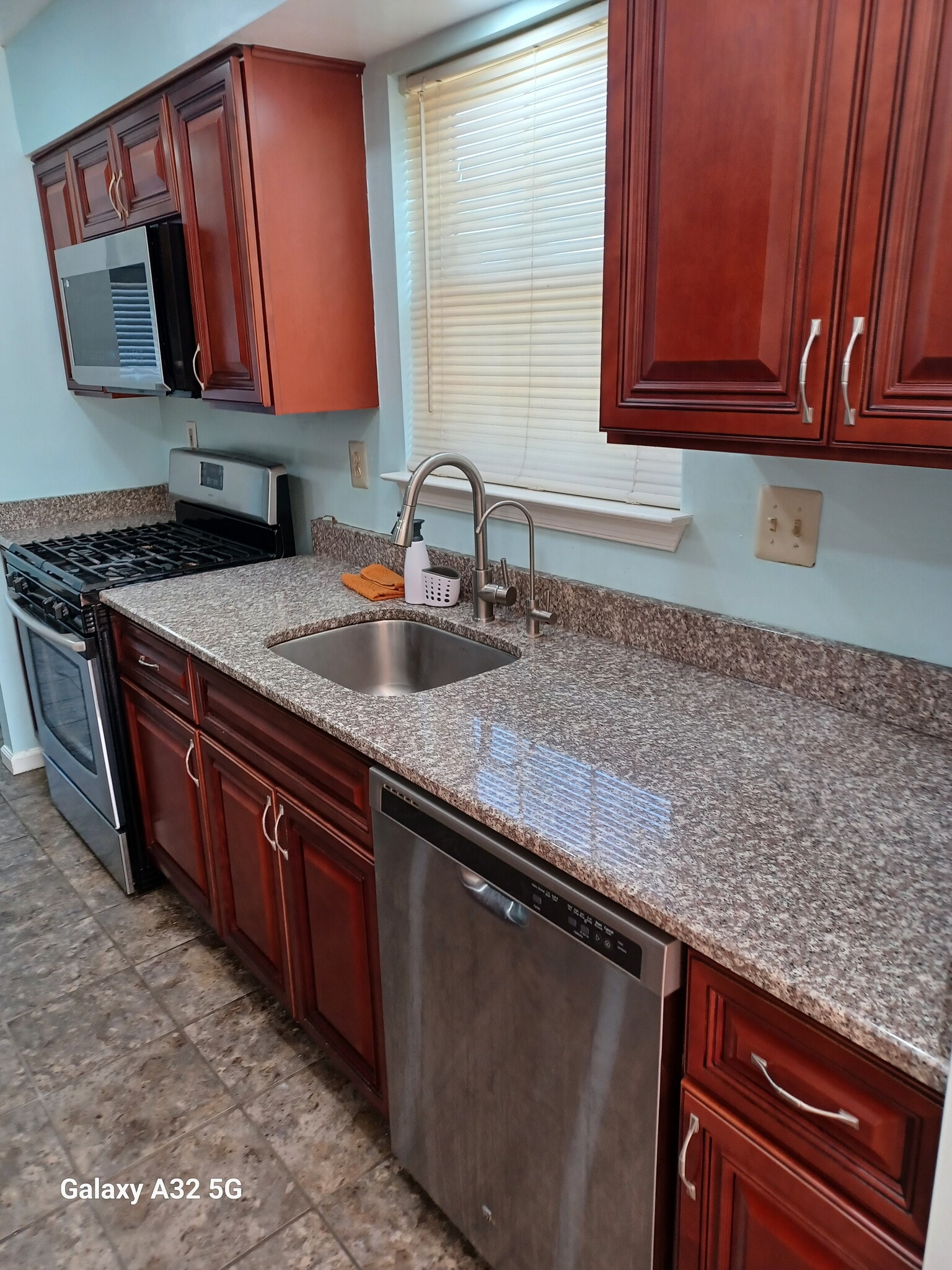 Granite Countertops - 233A Milton Ave