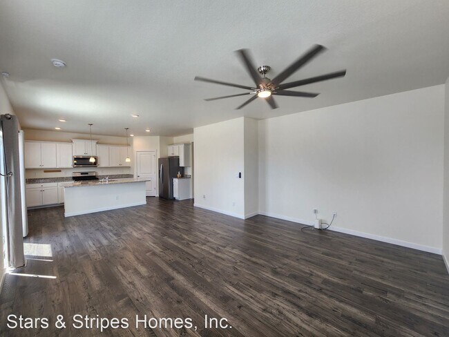 Building Photo - 4 br, 3 bath House - 45802 Red Tail Drive