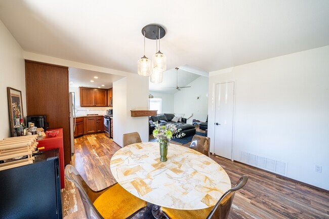 Building Photo - 3459 Reynard Way
