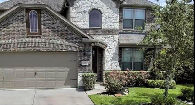 Building Photo - 26507 Grey Sparrow Dr