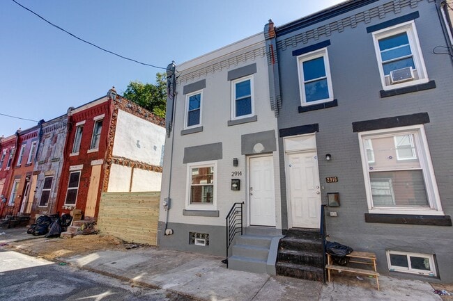 Building Photo - 2914 Westmont St