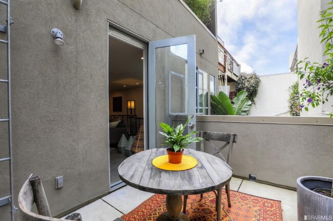 Building Photo - 175 Langton St