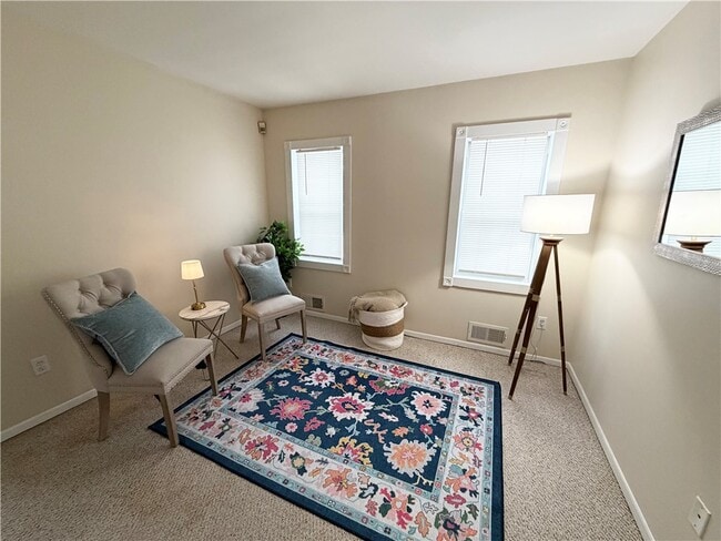 Building Photo - 60 Schilling Ln