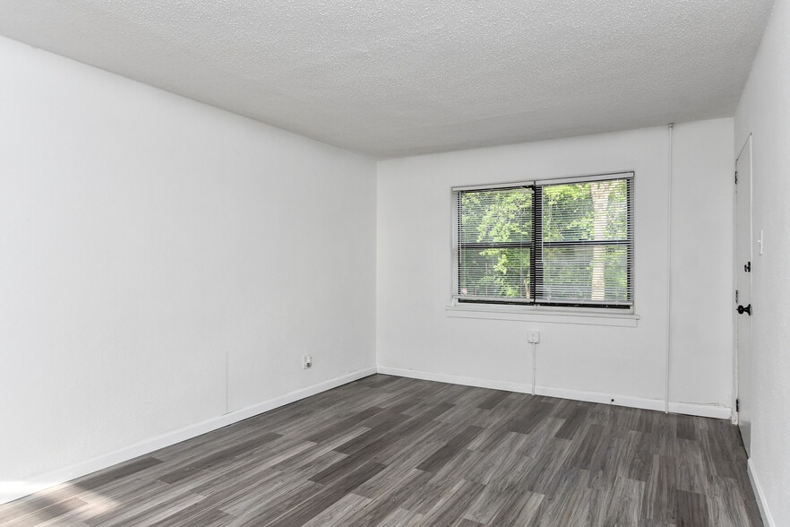 Primary Photo - Morningside Apartments