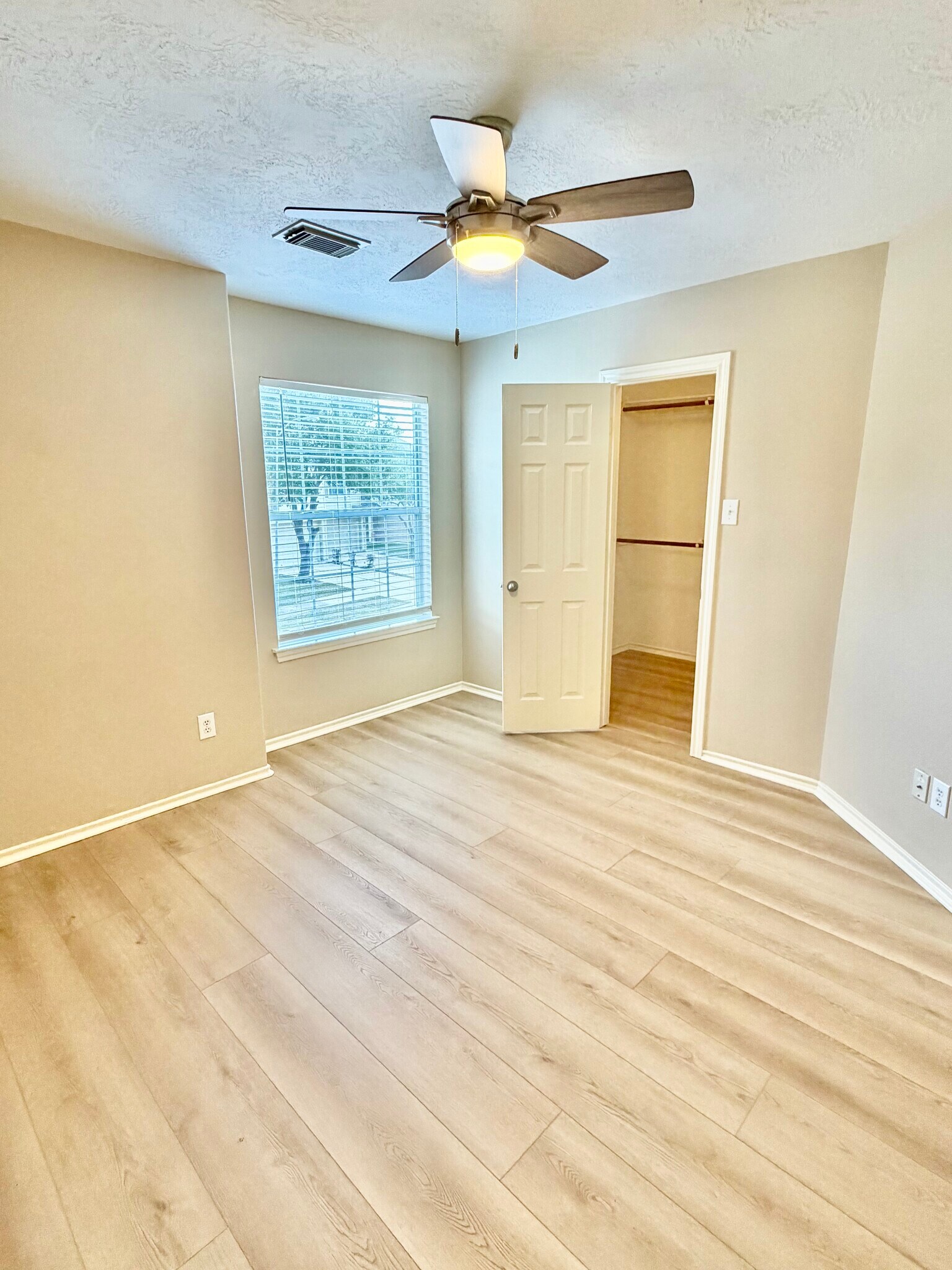 Building Photo - 6312 Stoney Creek Dr