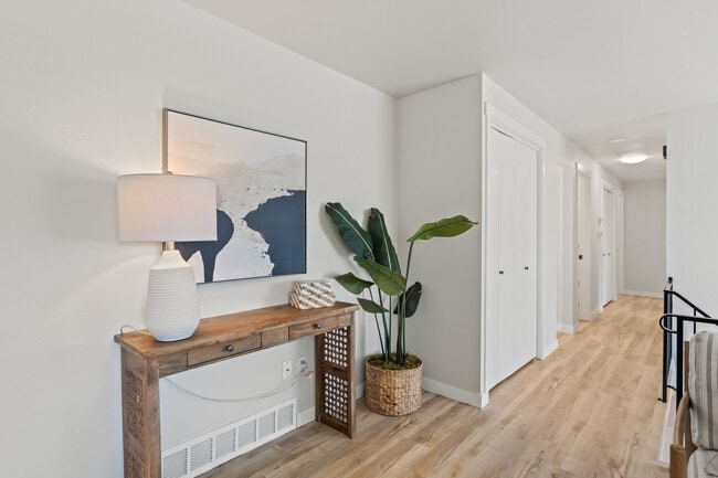 Building Photo - 13726 SE 24th St