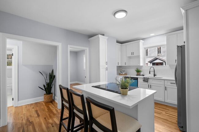 Building Photo - 7 Devotion Rd