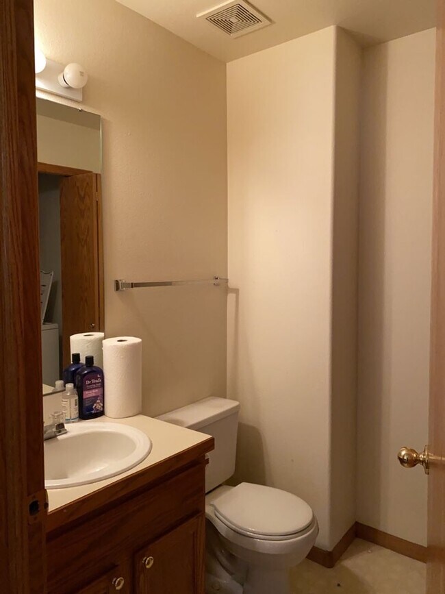 Building Photo - 906 Richmond Dr