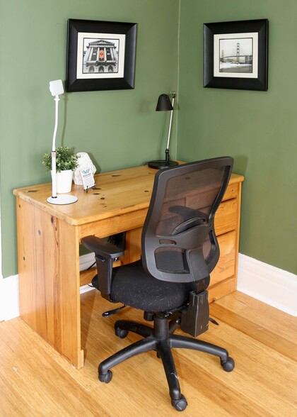 Building Photo - 748 Kansas St