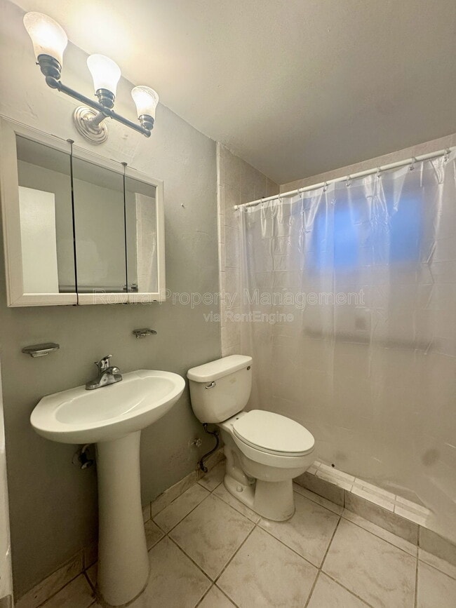 Building Photo - 542 Euclid Ave