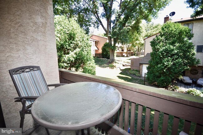 Building Photo - 6 Aspen Way